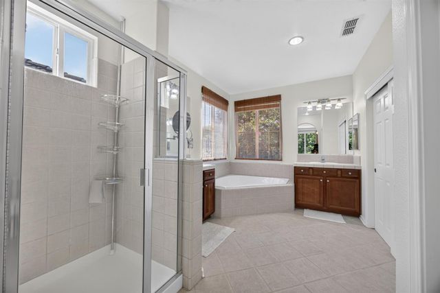 6227 Riverbank Cir, Stockton, CA 95219