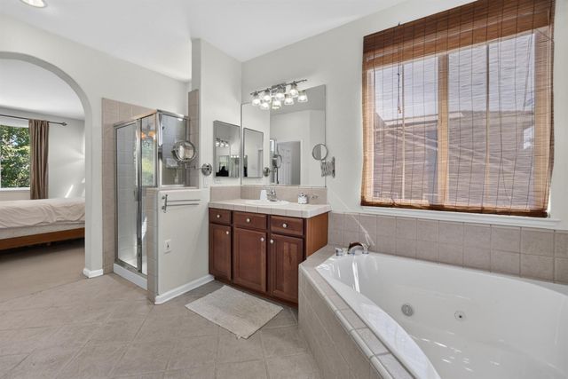 6227 Riverbank Cir, Stockton, CA 95219