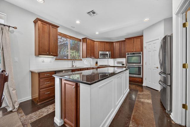 6227 Riverbank Cir, Stockton, CA 95219