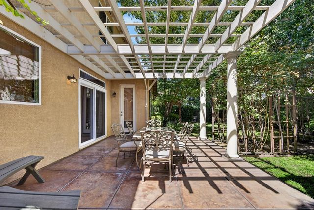 6227 Riverbank Cir, Stockton, CA 95219