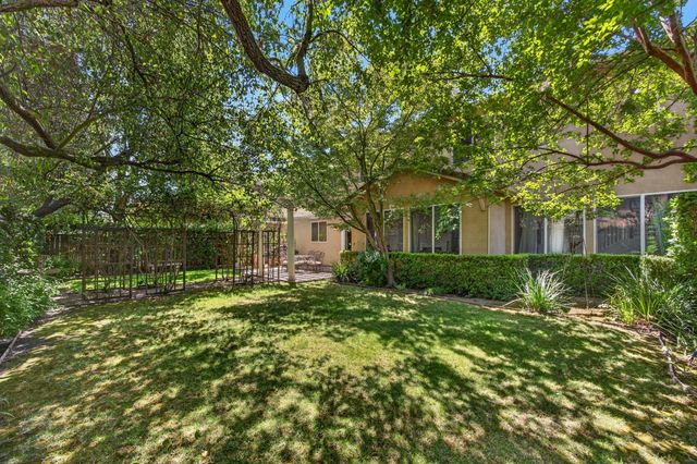 6227 Riverbank Cir, Stockton, CA 95219