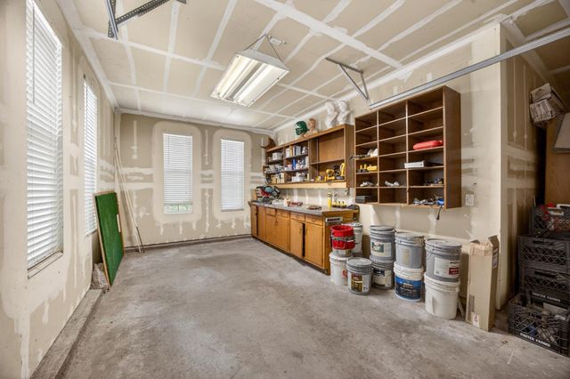 6227 Riverbank Cir, Stockton, CA 95219