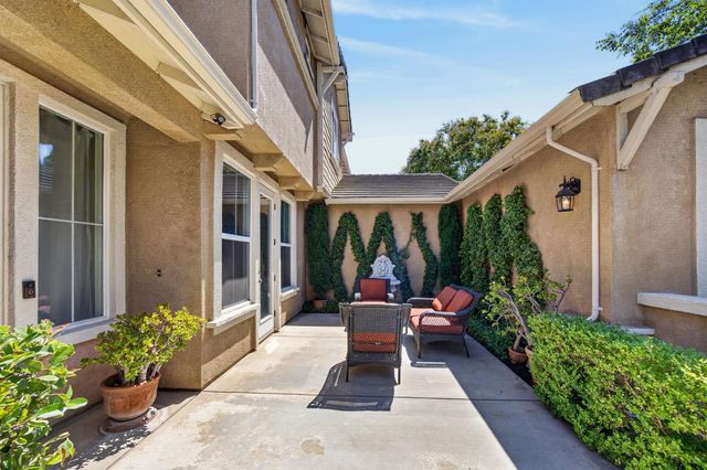 6227 Riverbank Cir, Stockton, CA 95219