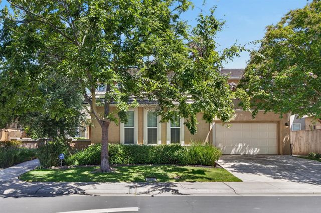 6227 Riverbank Cir, Stockton, CA 95219