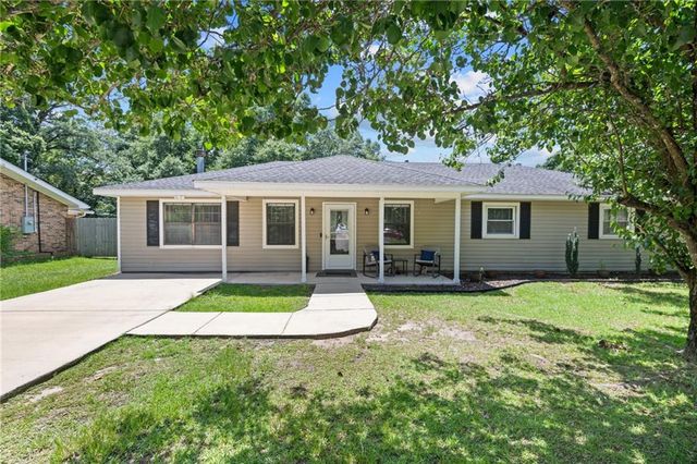 5523 Darring Street, Satsuma, AL 36572