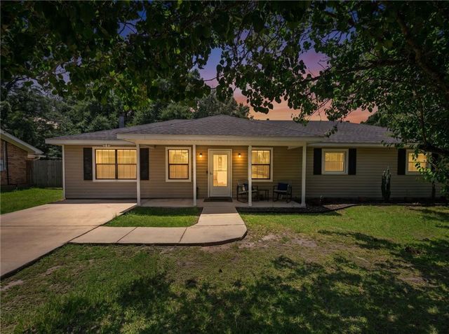 5523 Darring Street, Satsuma, AL 36572