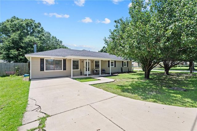 5523 Darring Street, Satsuma, AL 36572