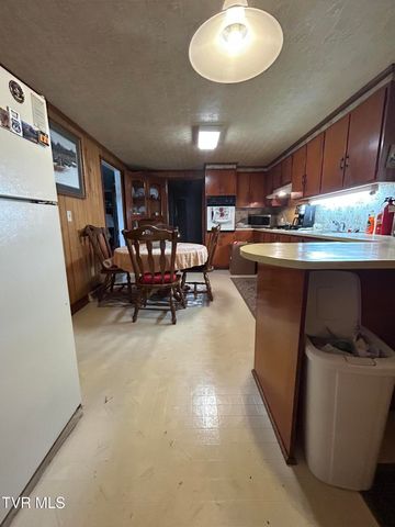 406 Northeast Mason Avenue, Wise, VA 24293