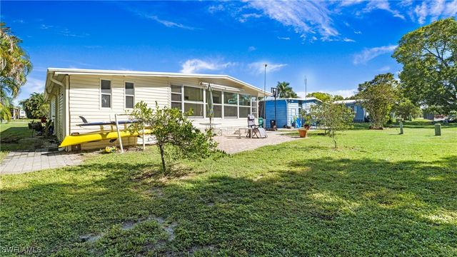 280 Indian Key LN, Naples, FL 34114