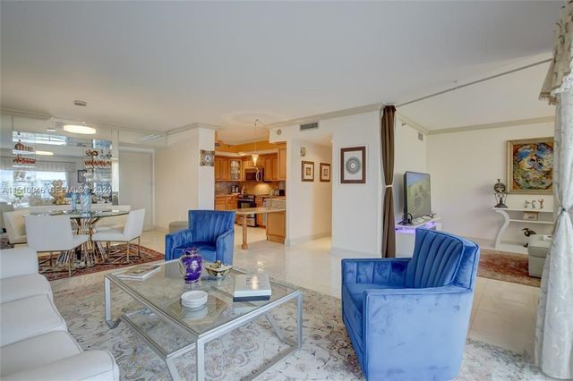 3850 Washington Street 812, Hollywood, FL 33021