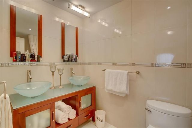 3850 Washington Street 812, Hollywood, FL 33021
