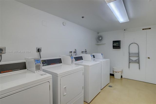 3850 Washington Street 812, Hollywood, FL 33021