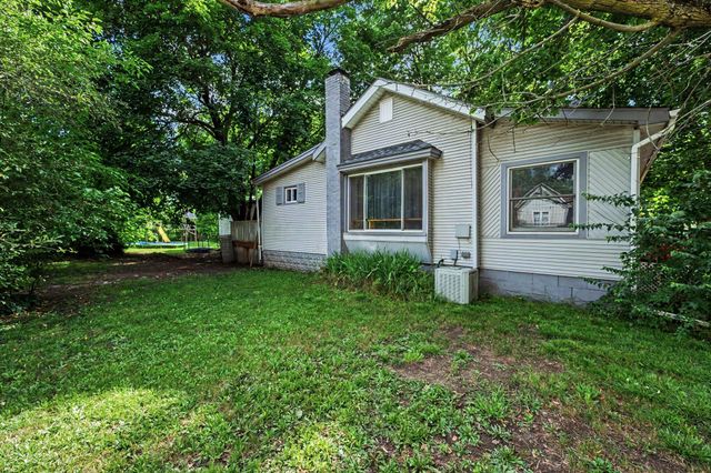 402 W Broadway Street, Three Rivers City, MI 49093