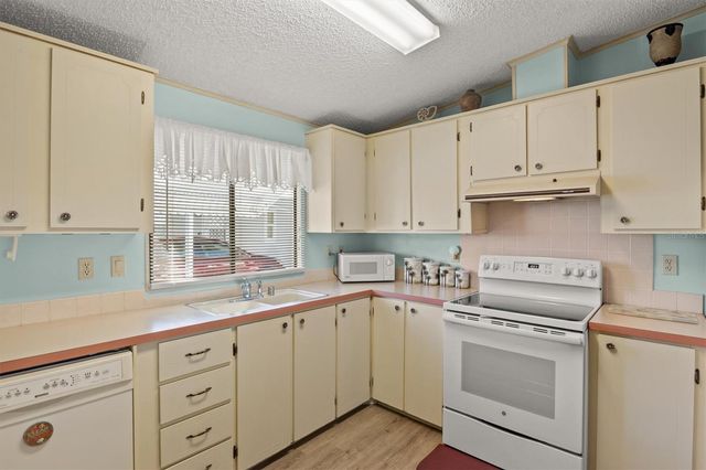 6619 WESTCHESTER DRIVE NE, Winter Haven, FL 33881