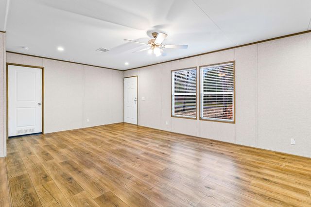 753 Sunny Drive, Livingston, TX 77351