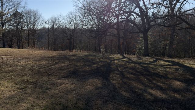 21753 Chinquapin Road, Springdale, AR 72764