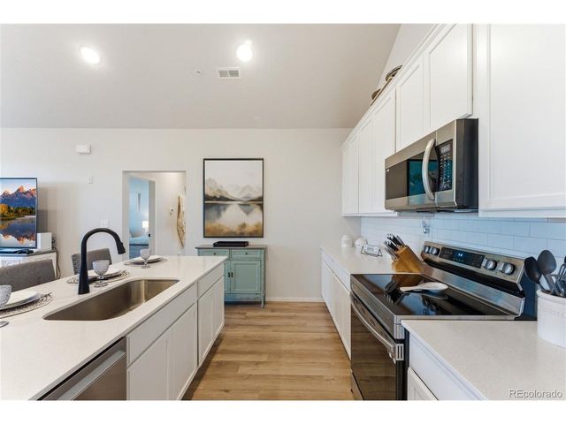 1800 Iron Wheel Dr 3, Windsor, CO 80550