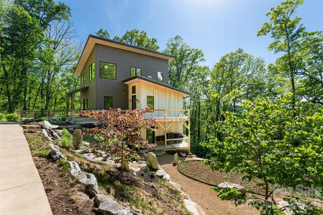 77 Mcintyre Drive, Asheville, NC 28803