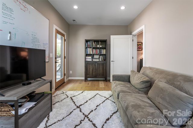 77 Mcintyre Drive, Asheville, NC 28803