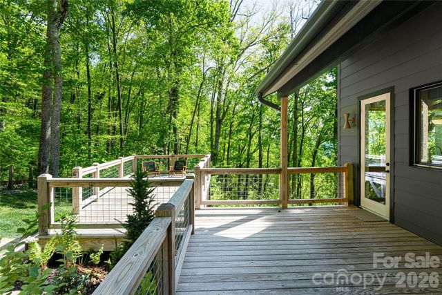 77 Mcintyre Drive, Asheville, NC 28803