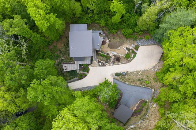 77 Mcintyre Drive, Asheville, NC 28803