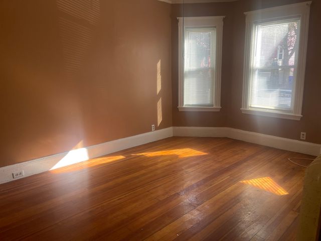 6 Bailey St 1, Boston, MA 02124