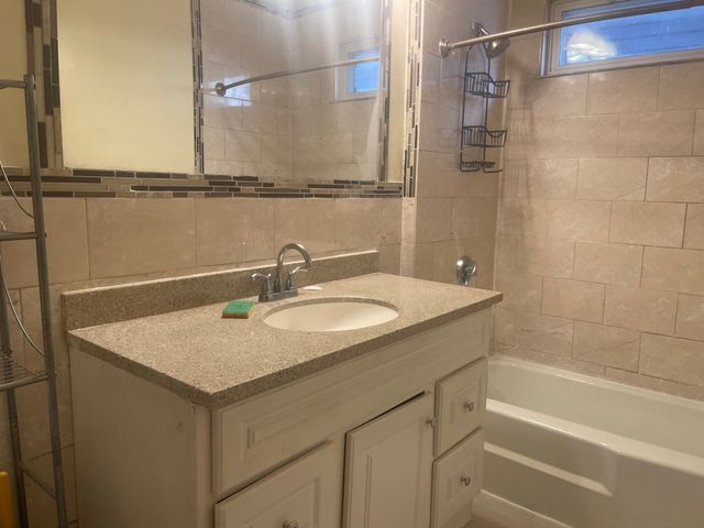6 Bailey St 1, Boston, MA 02124
