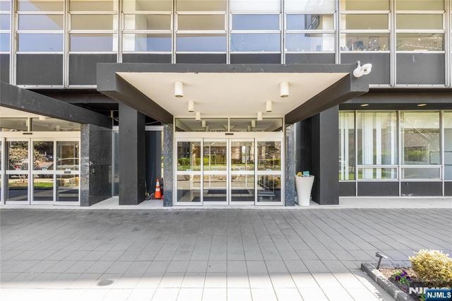 6050 Kennedy Boulevard 2E, West New York, NJ 07093