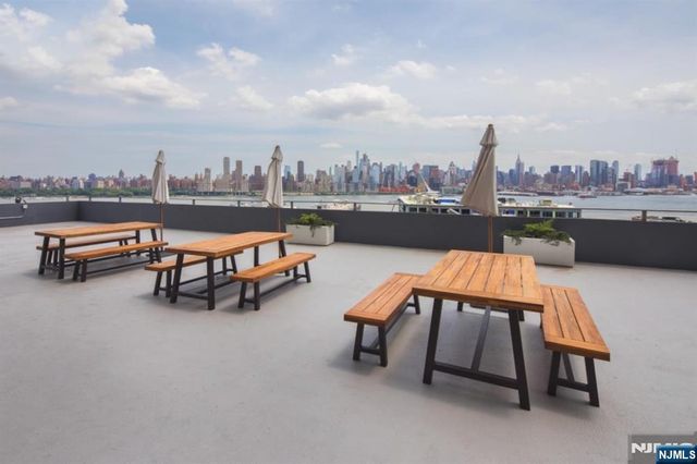 6050 Kennedy Boulevard 2E, West New York, NJ 07093