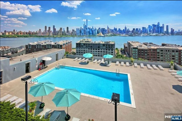 6050 Kennedy Boulevard 2E, West New York, NJ 07093