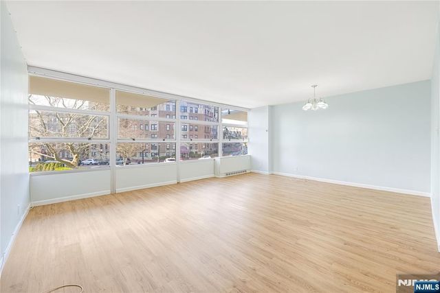 6050 Kennedy Boulevard 2E, West New York, NJ 07093