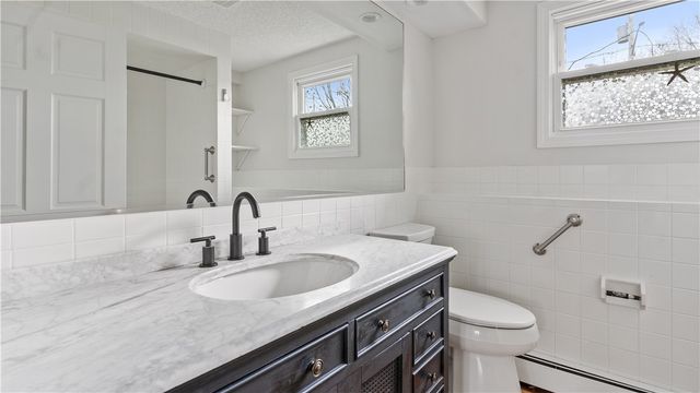 32 Milburn Road, East Providence, RI 02914