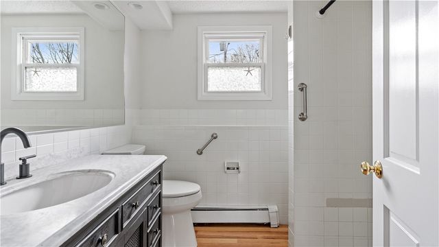 32 Milburn Road, East Providence, RI 02914