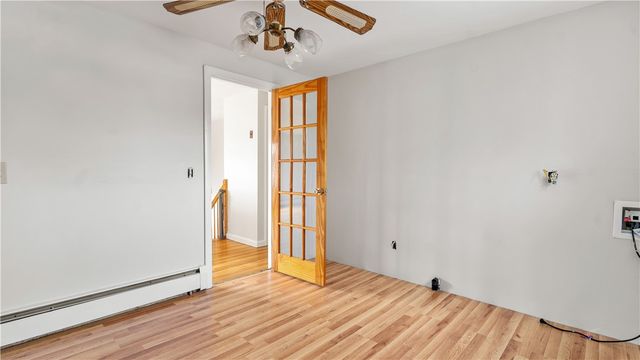 32 Milburn Road, East Providence, RI 02914