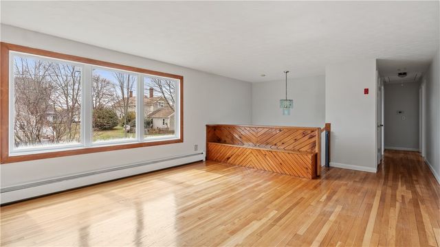 32 Milburn Road, East Providence, RI 02914