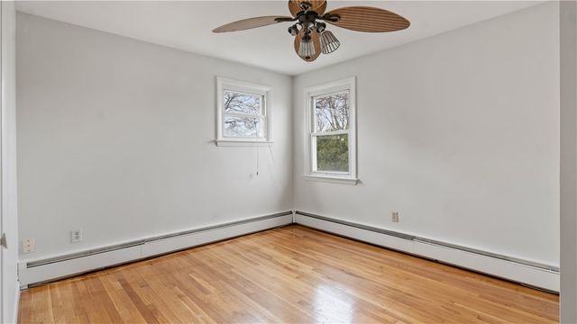 32 Milburn Road, East Providence, RI 02914