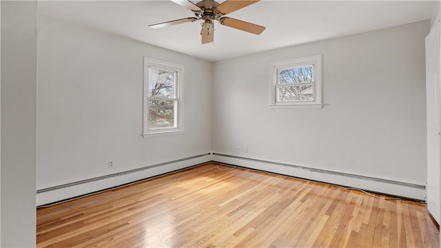 32 Milburn Road, East Providence, RI 02914