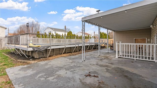 32 Milburn Road, East Providence, RI 02914