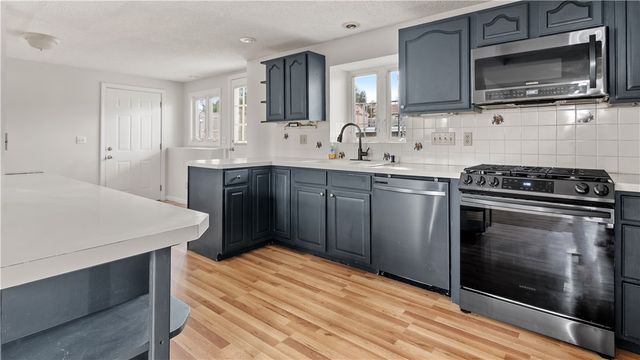 32 Milburn Road, East Providence, RI 02914