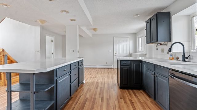 32 Milburn Road, East Providence, RI 02914