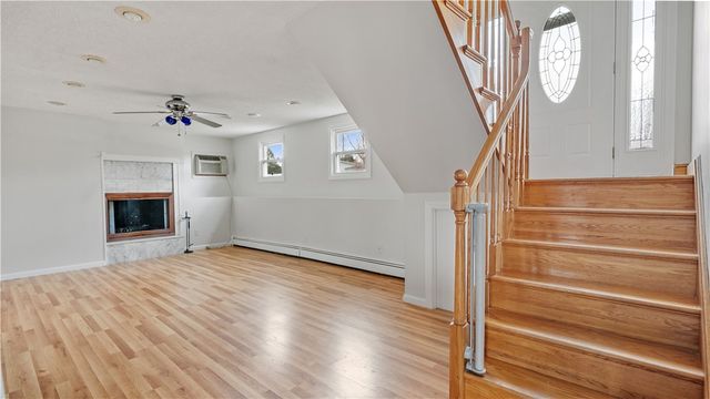 32 Milburn Road, East Providence, RI 02914