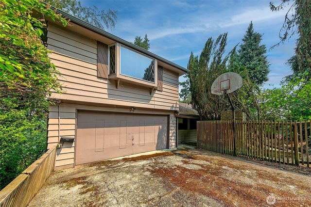 14048 41st Avenue NE, Seattle, WA 98125
