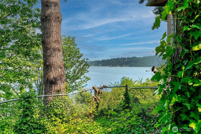 14048 41st Avenue NE, Seattle, WA 98125