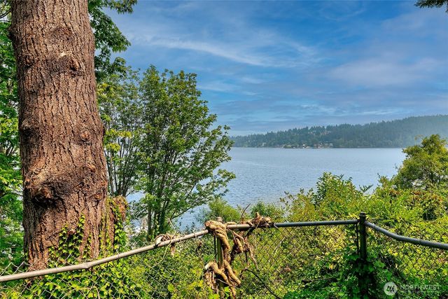 14048 41st Avenue NE, Seattle, WA 98125