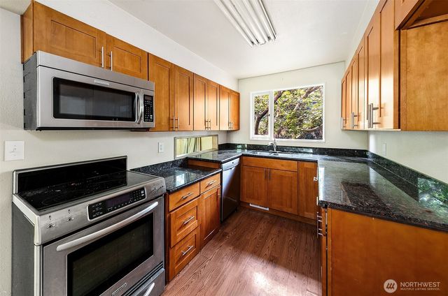 14048 41st Avenue NE, Seattle, WA 98125