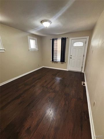 3507 Colonial Avenue, Normandy, MO 63121