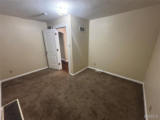 3507 Colonial Avenue, Normandy, MO 63121