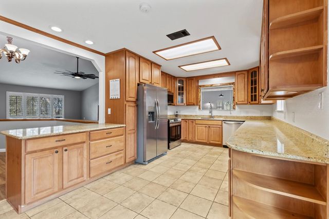 8395 Owens Way, Valley Springs, CA 95252