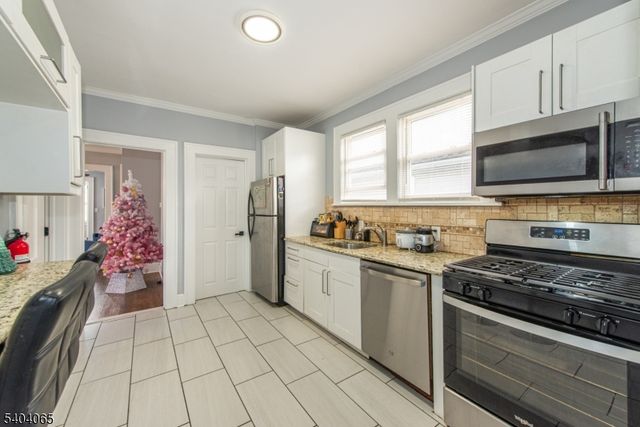 412 Berkeley Ave, Bloomfield Twp., NJ 07003