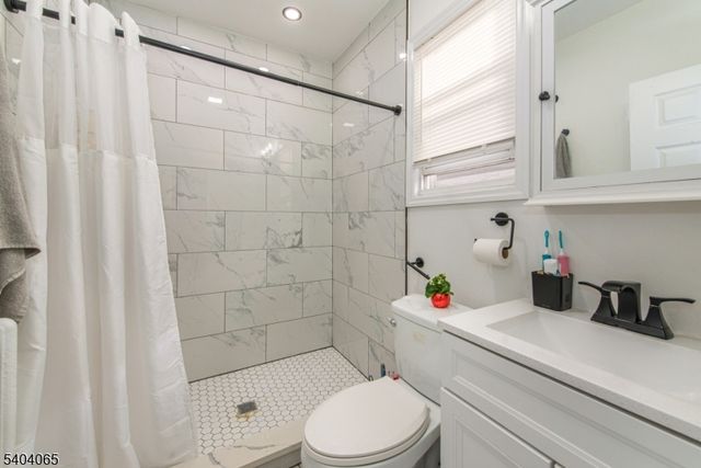 412 Berkeley Ave, Bloomfield Twp., NJ 07003